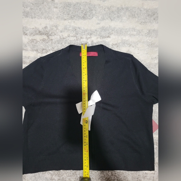 Elegant Black Sweater with White Bow - Picture 10 of 14